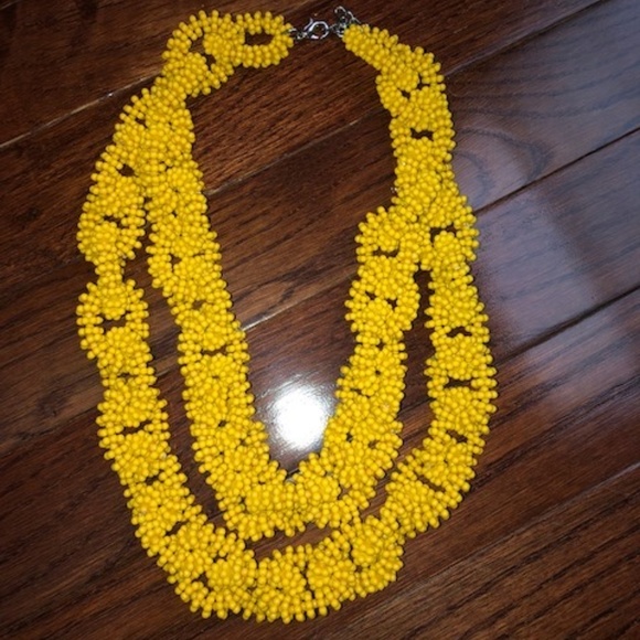 Jewelry - 🔥 FLASH SALE - Chunky Yellow Necklace
